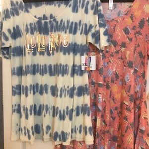 2 small Lularoe perfect tee new